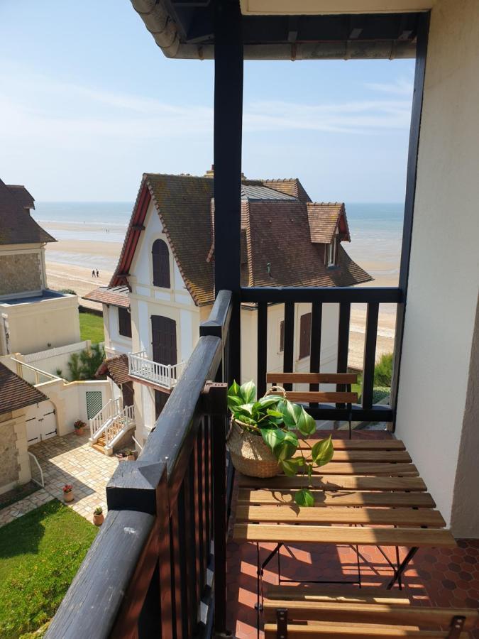 M2M Studio avec balcon - vue magnifique face campagne et côté mer - les pieds dans l eau! Blonville-sur-Mer Exterior foto
